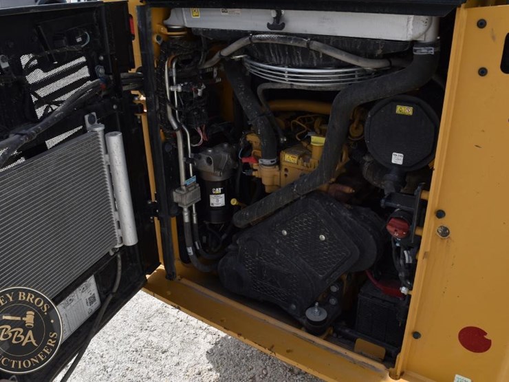 2024-caterpillar-255-image-34