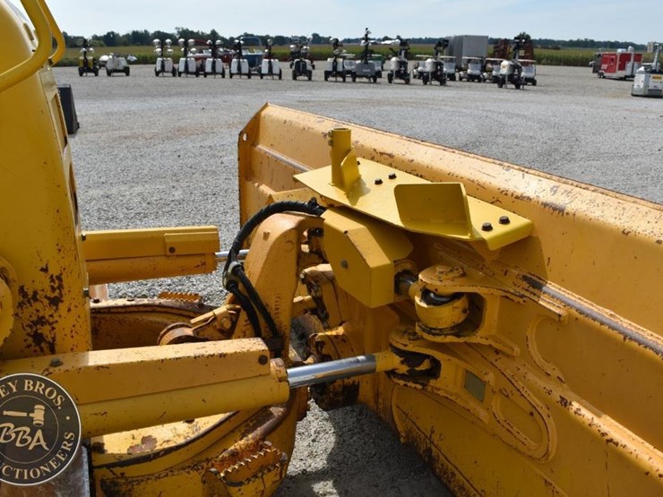 2018-komatsu-d51pxi-24-image-23