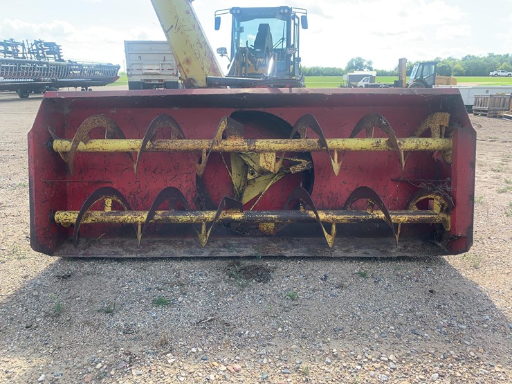 farm-king-960-snowblower-image-2