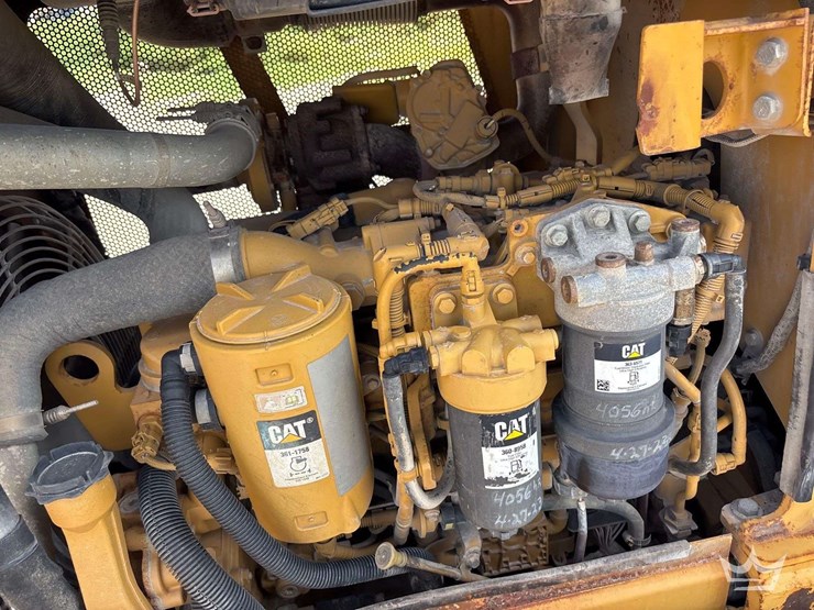 2013-caterpillar-d5k2-image-12