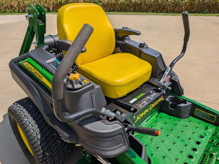 2019-john-deere-z915e-image-31