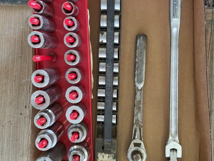 (2)-craftsman-ratchets-and-miscellaneous-sockets-image-2