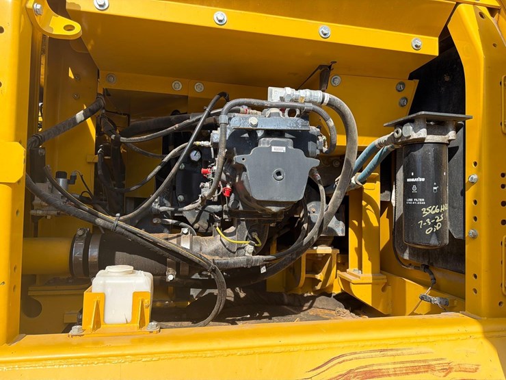 2022-komatsu-pc360-lc-11-image-10
