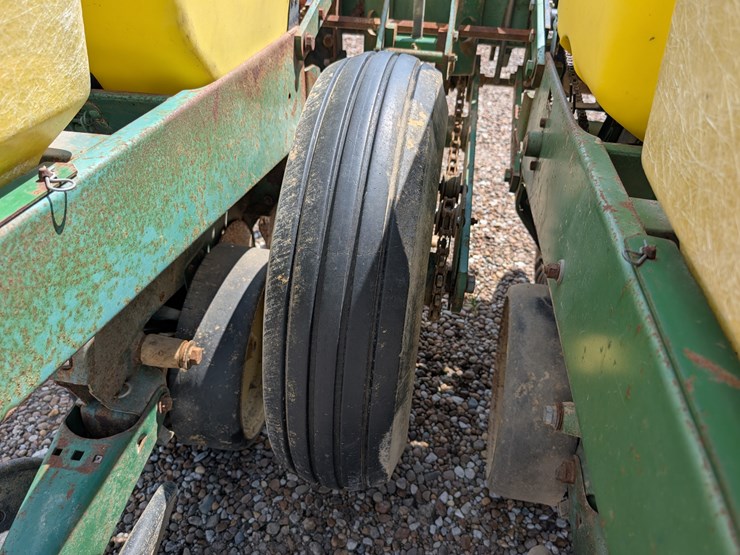 john-deere-7100-image-23