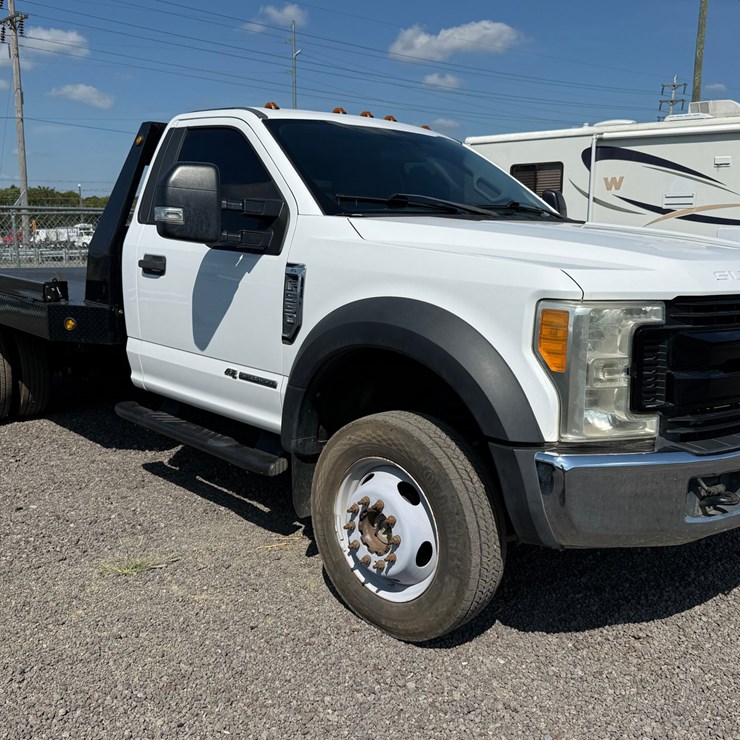 2017 FORD F550