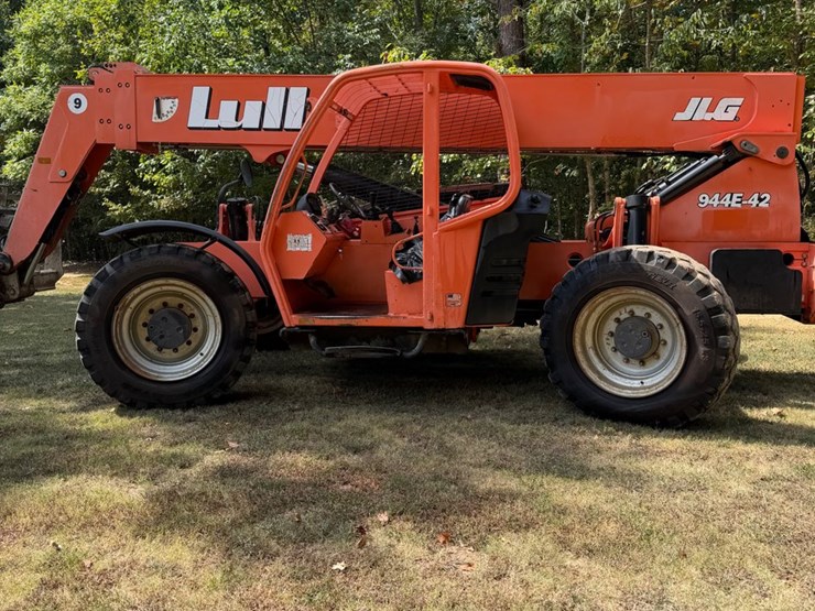 lull-944e-42-image-2