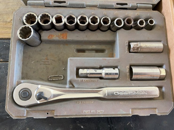 craftsman-standard-combination-wrench-set-and-craftsman-metric-1/2-inch-socket-set-image-2