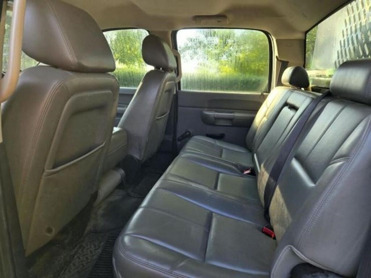 2014-chevrolet-3500-image-20
