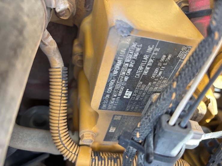 2022-caterpillar-259d3-image-22