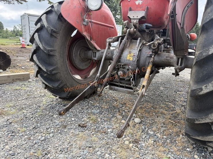massey-ferguson-135-image-15