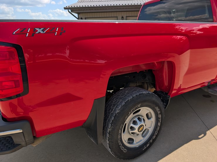 2018-chevrolet-2500hd-image-45