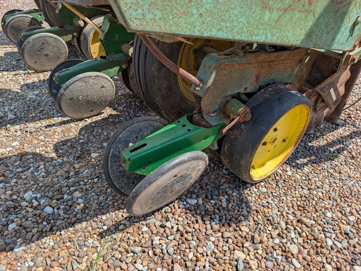 john-deere-7100-image-31