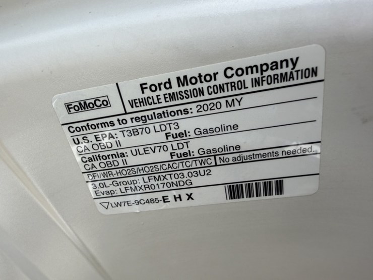 2020-ford-explorer-image-13