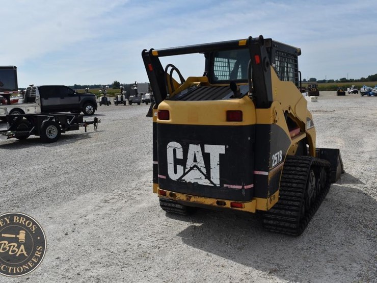 2004-caterpillar-257b-image-16