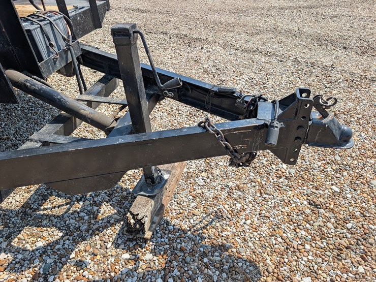 24’-tandem-axle-trailer-image-46