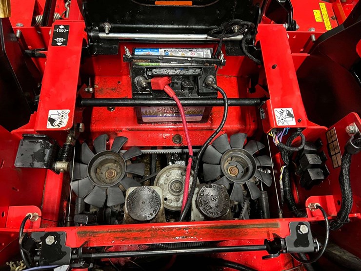 2019-gravely-proturn-60-image-12