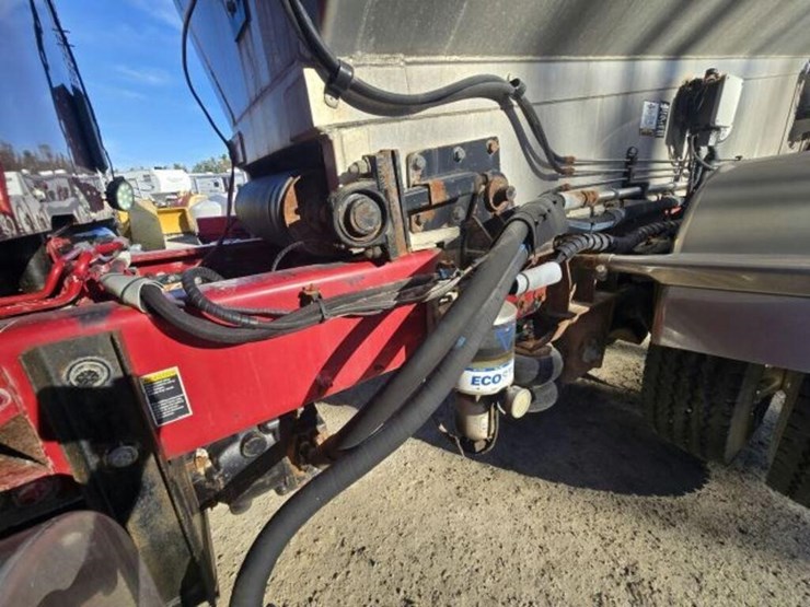 2016-kenworth-t880-image-63