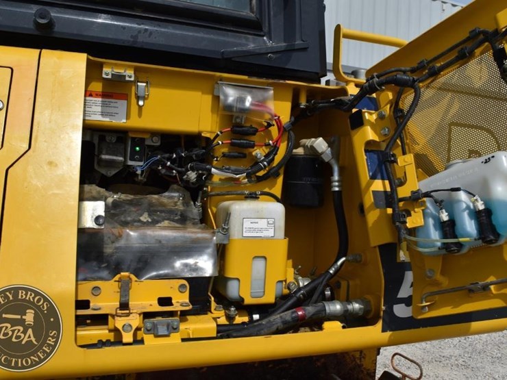 2018-komatsu-d51pxi-24-image-42