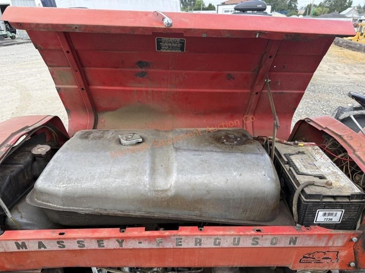 massey-ferguson-135-image-18