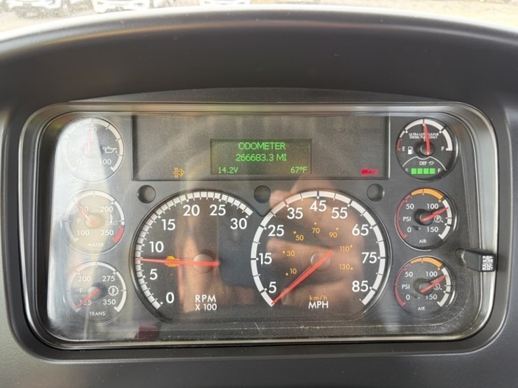 2019-freightliner-m2-t/a-roll-off-truck-image-29