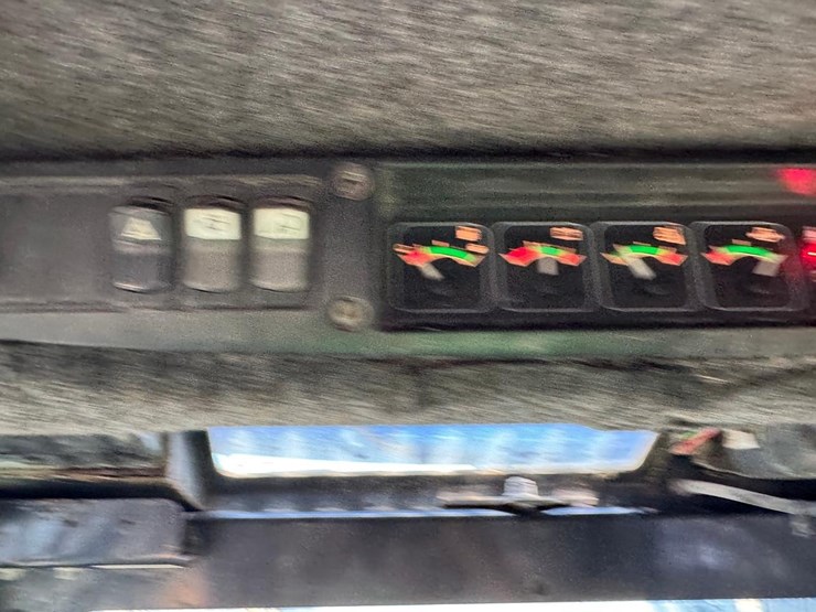 2004-john-deere-280-image-19