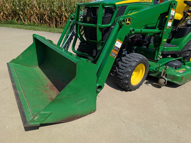 2012-john-deere-1026r-image-10