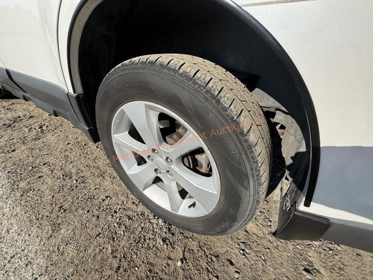 2013-subaru-outback-image-17