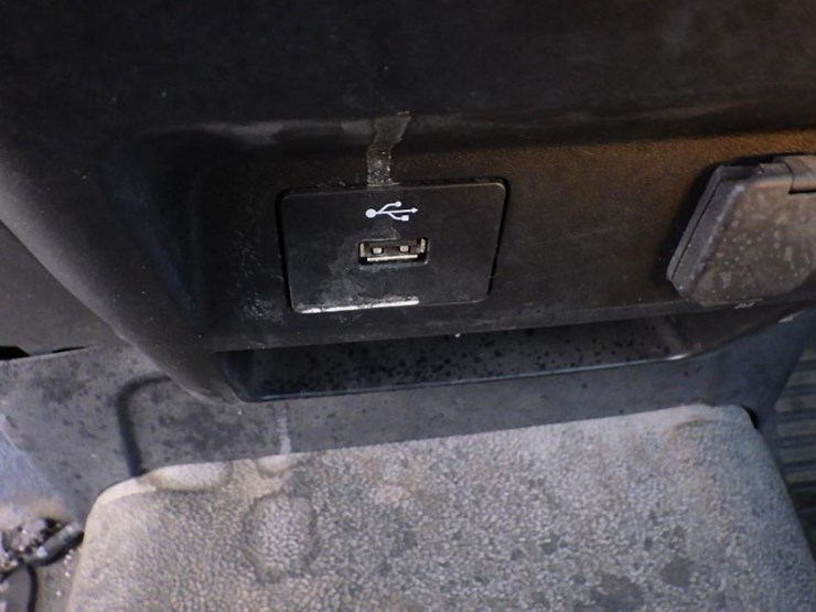 2021-ford-f350-image-38