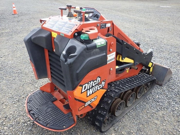 2022-ditch-witch-sk800-image-5