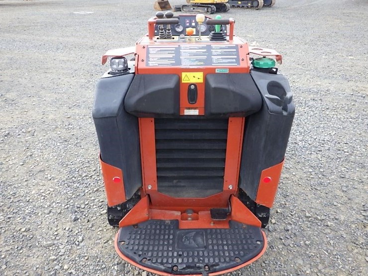 2022-ditch-witch-sk800-image-4