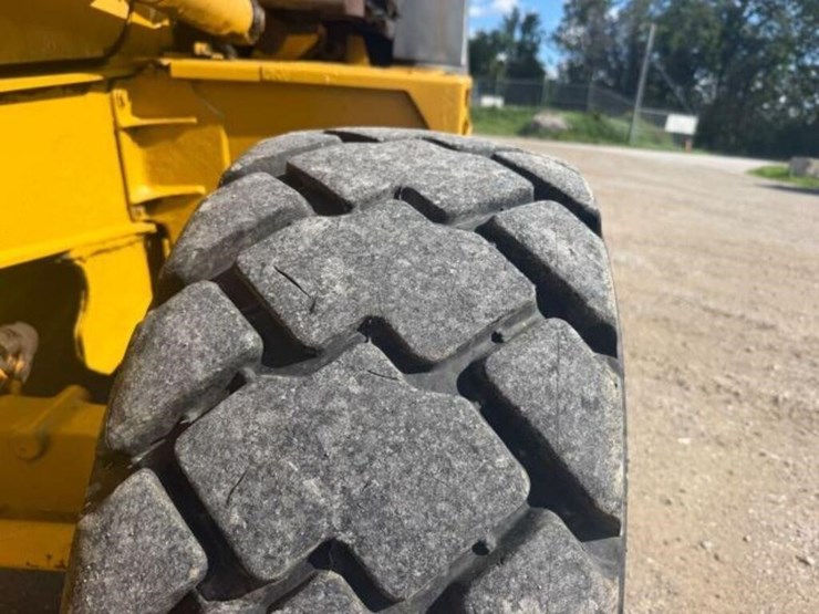 2006-deere-310g-image-42
