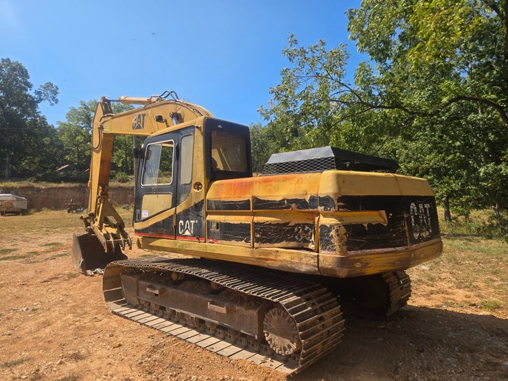 caterpillar-320-image-7