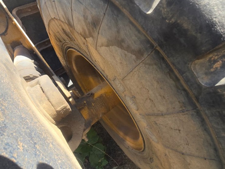 deere-444j-image-79