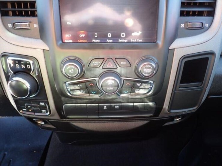 2019-dodge-1500-image-19