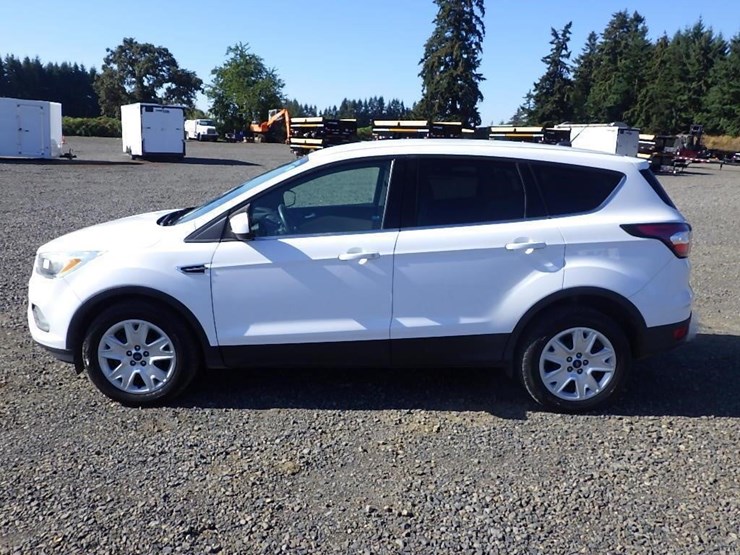 2017-ford-escape-image-2