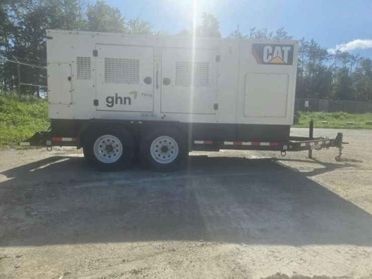 2019-caterpillar-xq230-image-3
