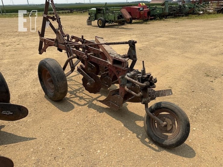 2013-international-plow-image-4