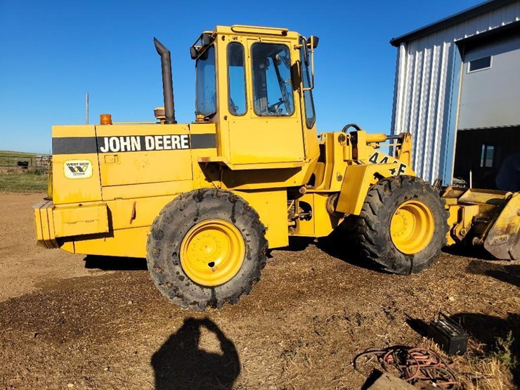 deere-444e-image-4