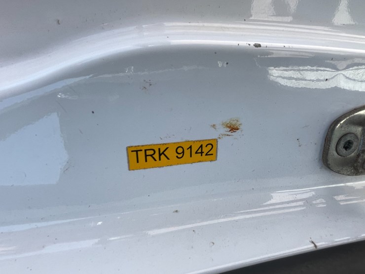 #1864-•-2018-chevy-work-truck-(has-nm-title)-image-50