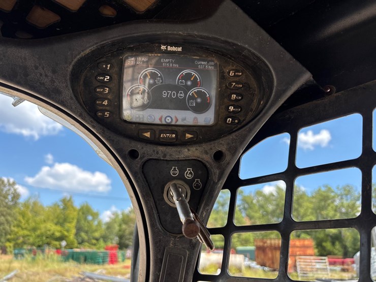 2013-bobcat-t650-image-10