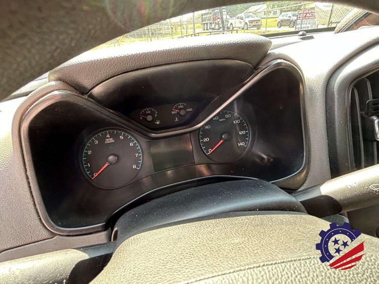 2021-chevrolet-colorado-image-27