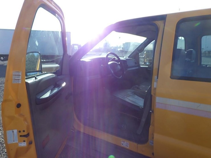 1999-ford-f450-image-31