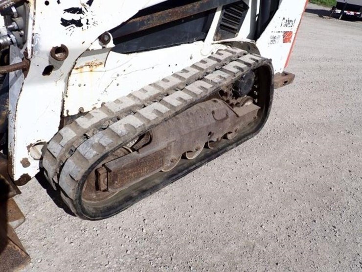 2017-bobcat-t590-image-47