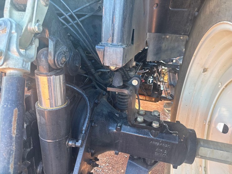 new-holland-t6060-image-12