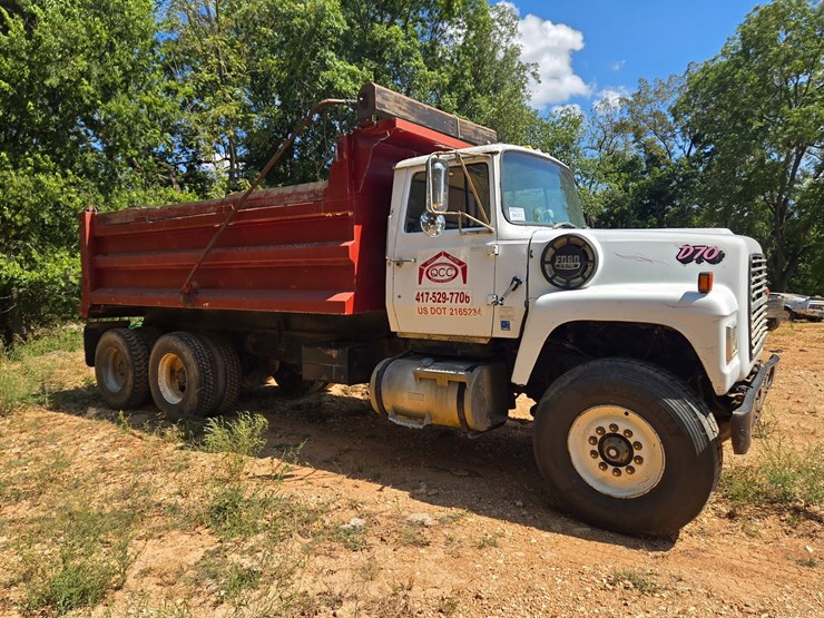 1986-ford-lt8000-image-14