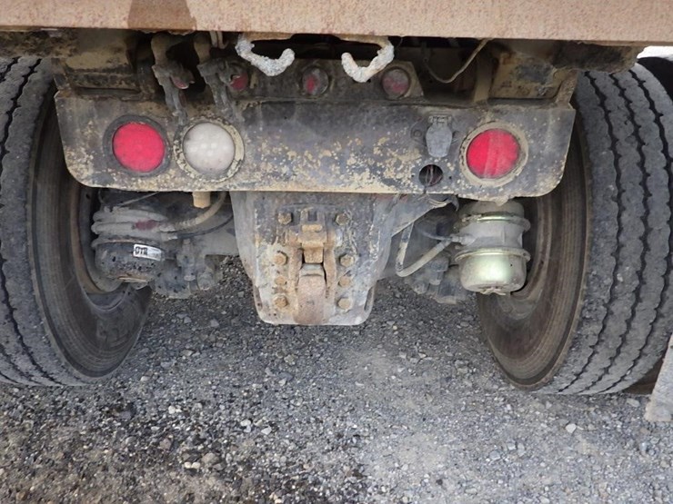 2007-mack-cv713-granite-5-axle-dump-truck-image-22