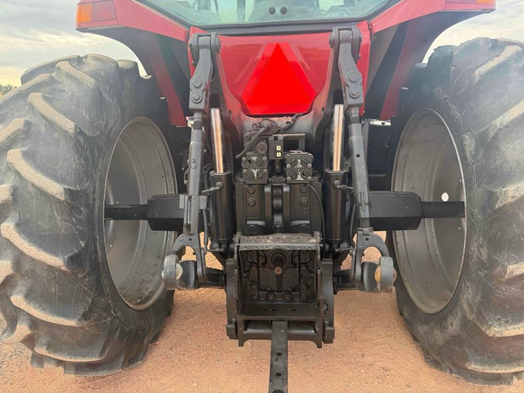 case-ih-230-image-14