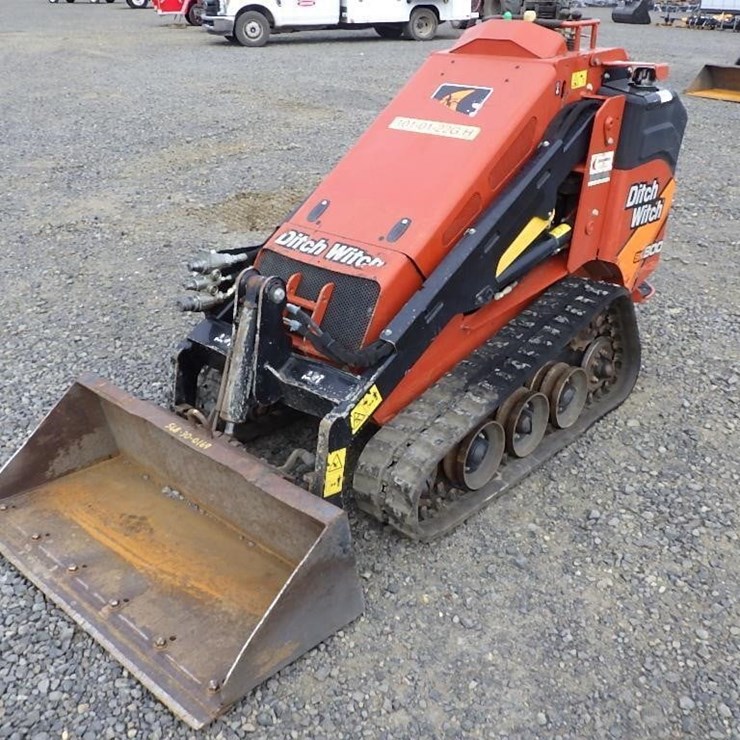 2022 DITCH WITCH SK800