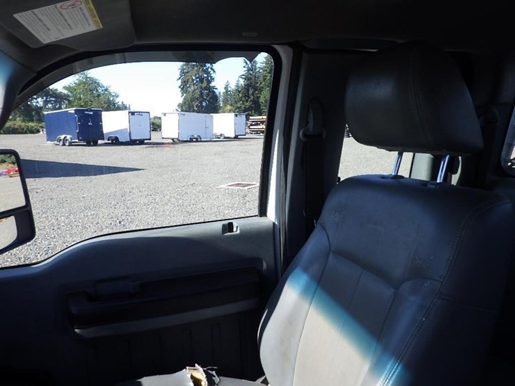 2011-ford-f250-image-28