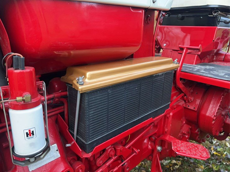1970-1456-farmall-row-crop-golden-demonstrator-image-59